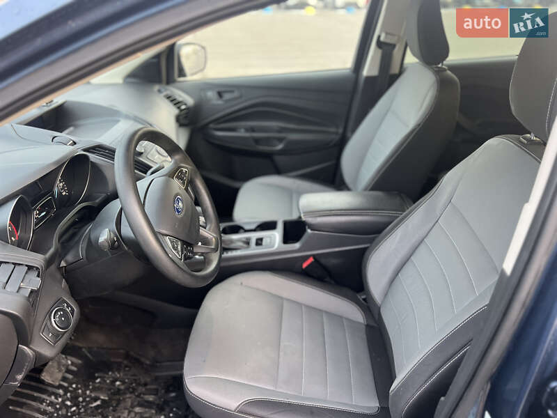 Позашляховик / Кросовер Ford Escape 2017 в Львові фото 17 Позашляховик / Кросовер Ford Escape 2017 в Львові