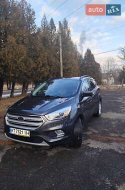 Позашляховик / Кросовер Ford Escape 2017 в Івано-Франківську