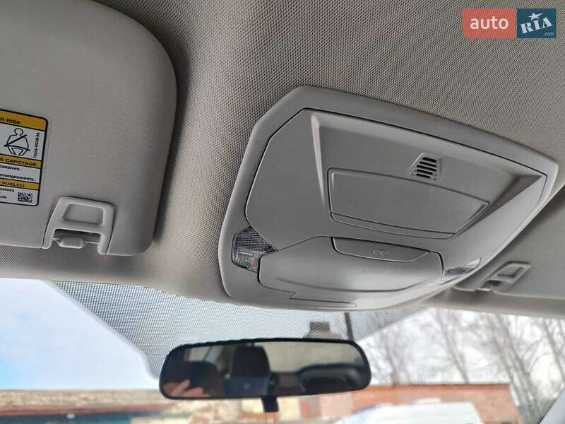 Внедорожник / Кроссовер Ford Escape 2017 в Чернигове
