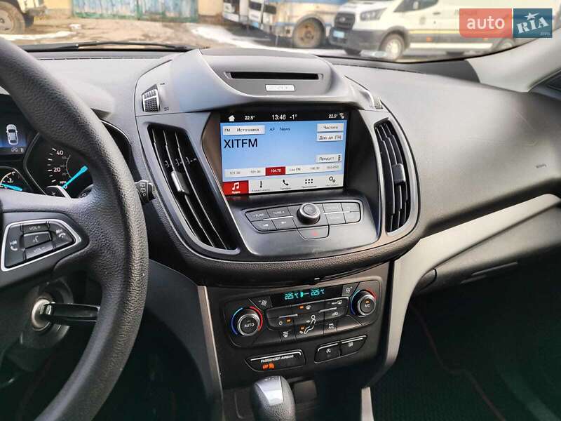 Внедорожник / Кроссовер Ford Escape 2017 в Чернигове