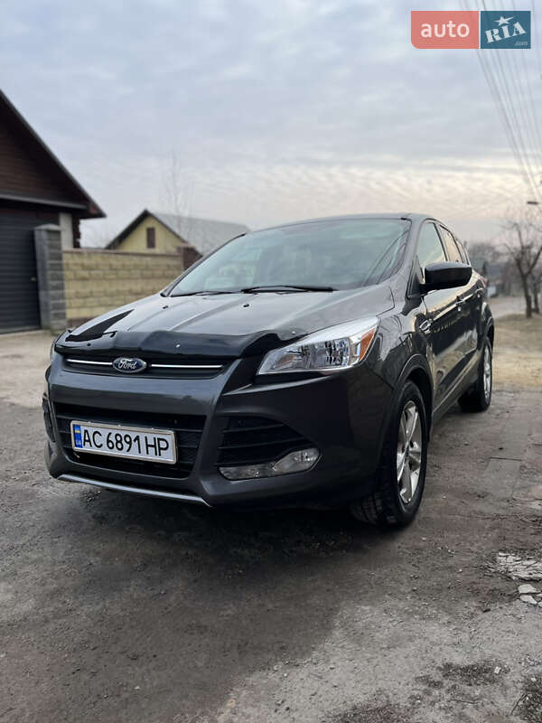 Позашляховик / Кросовер Ford Escape 2015 в Нововолинську