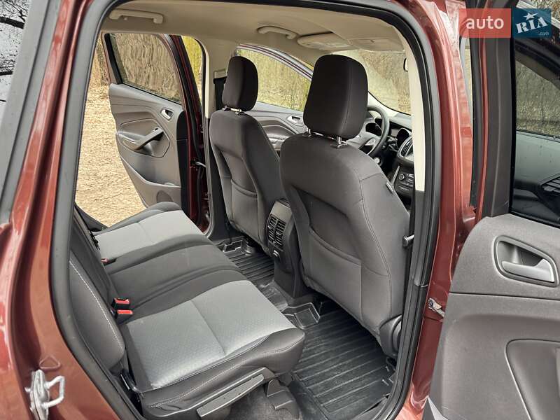 Внедорожник / Кроссовер Ford Escape 2017 в Тернополе