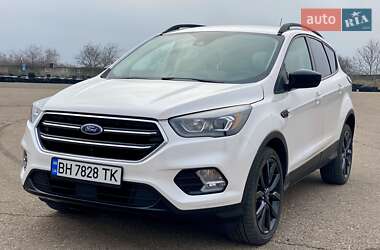 Внедорожник / Кроссовер Ford Escape 2018 в Одессе