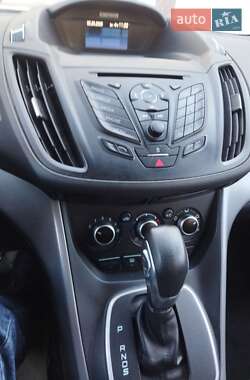 Внедорожник / Кроссовер Ford Escape 2013 в 
