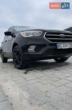 Внедорожник / Кроссовер Ford Escape 2017 в 