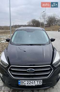 Внедорожник / Кроссовер Ford Escape 2017 в 
