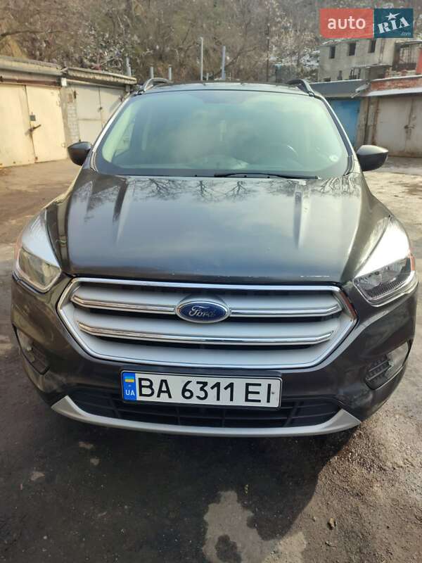 Позашляховик / Кросовер Ford Escape 2017 в Світловодську