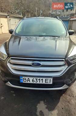 Внедорожник / Кроссовер Ford Escape 2017 в 