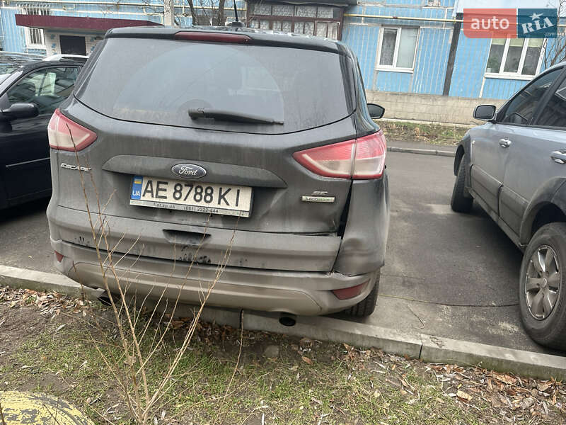 Внедорожник / Кроссовер Ford Escape 2015 в Новомосковске