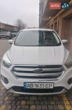 Внедорожник / Кроссовер Ford Escape 2017 в Виннице