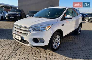 Внедорожник / Кроссовер Ford Escape 2016 в 