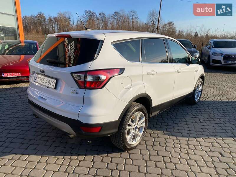 Внедорожник / Кроссовер Ford Escape 2016 в Львове