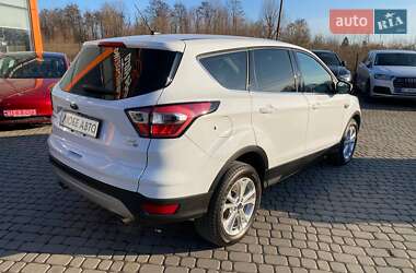 Внедорожник / Кроссовер Ford Escape 2016 в 