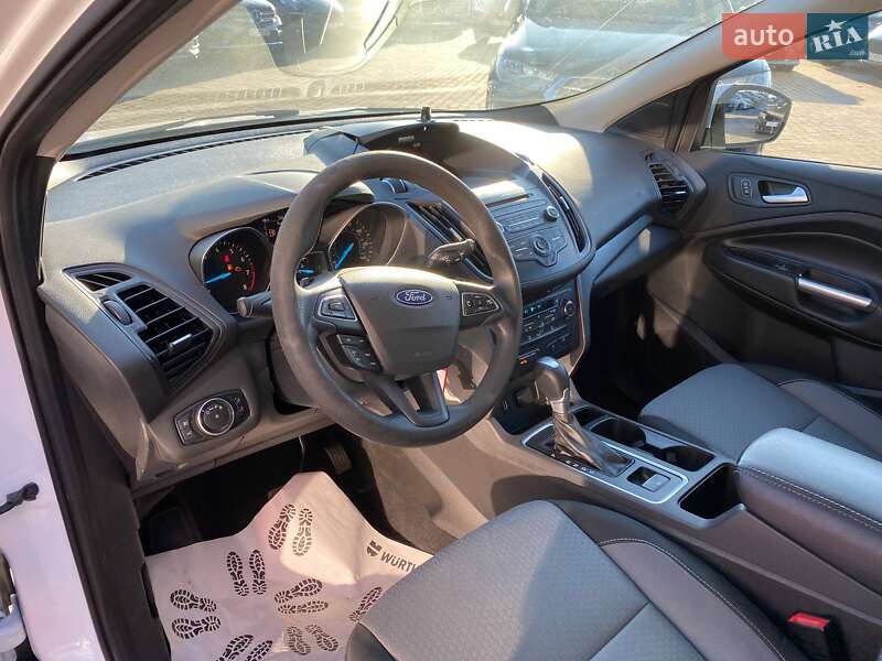 Внедорожник / Кроссовер Ford Escape 2016 в Львове
