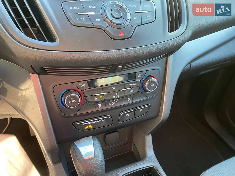 Внедорожник / Кроссовер Ford Escape 2016 в Львове