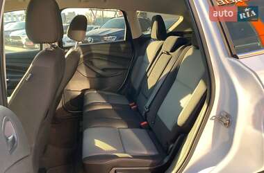 Внедорожник / Кроссовер Ford Escape 2016 в 