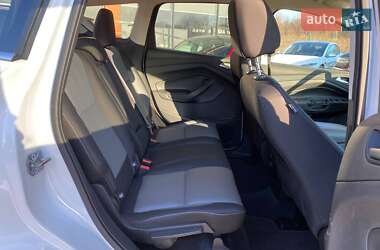 Внедорожник / Кроссовер Ford Escape 2016 в 