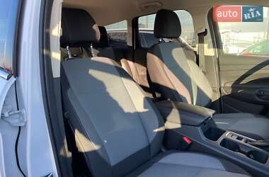 Внедорожник / Кроссовер Ford Escape 2016 в 