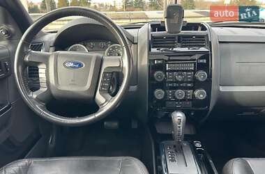 Внедорожник / Кроссовер Ford Escape 2011 в 
