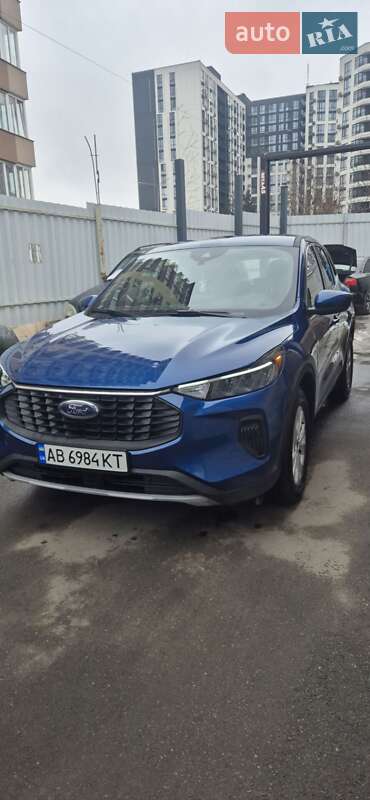 Внедорожник / Кроссовер Ford Escape 2023 в 