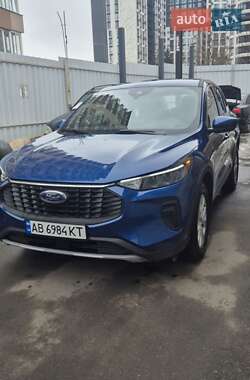 Внедорожник / Кроссовер Ford Escape 2023 в 