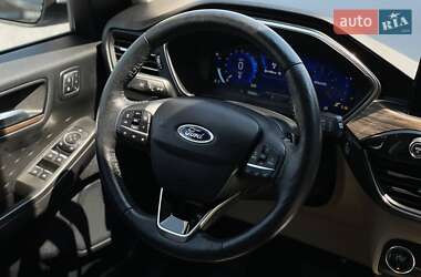 Позашляховик / Кросовер Ford Escape 2020 в 