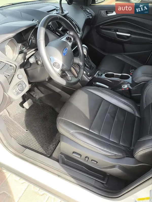 Ford Escape 2015 VIN 1FMCU0J90GUB24573 фото оголошення 9 з 51