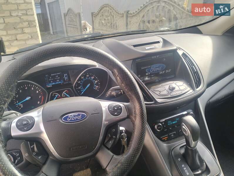 Внедорожник / Кроссовер Ford Escape 2014 в Ровно