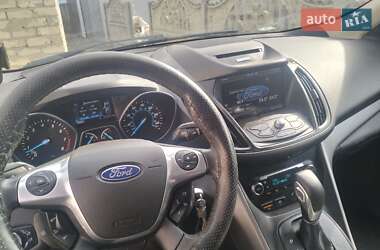 Позашляховик / Кросовер Ford Escape 2014 в 