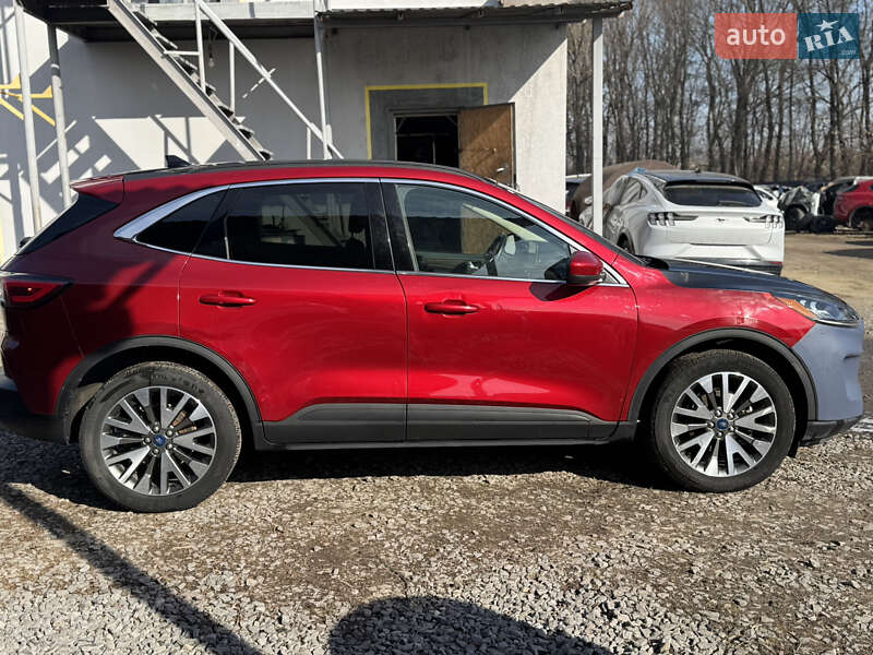 Позашляховик / Кросовер Ford Escape 2020 в Рівному