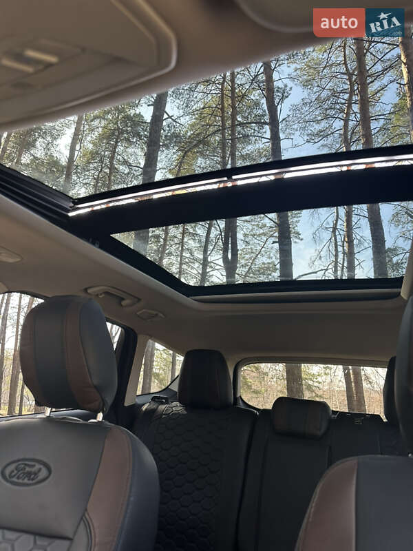 Внедорожник / Кроссовер Ford Escape 2018 в Сумах