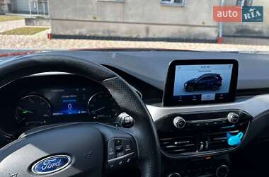 Позашляховик / Кросовер Ford Escape 2020 в Львові