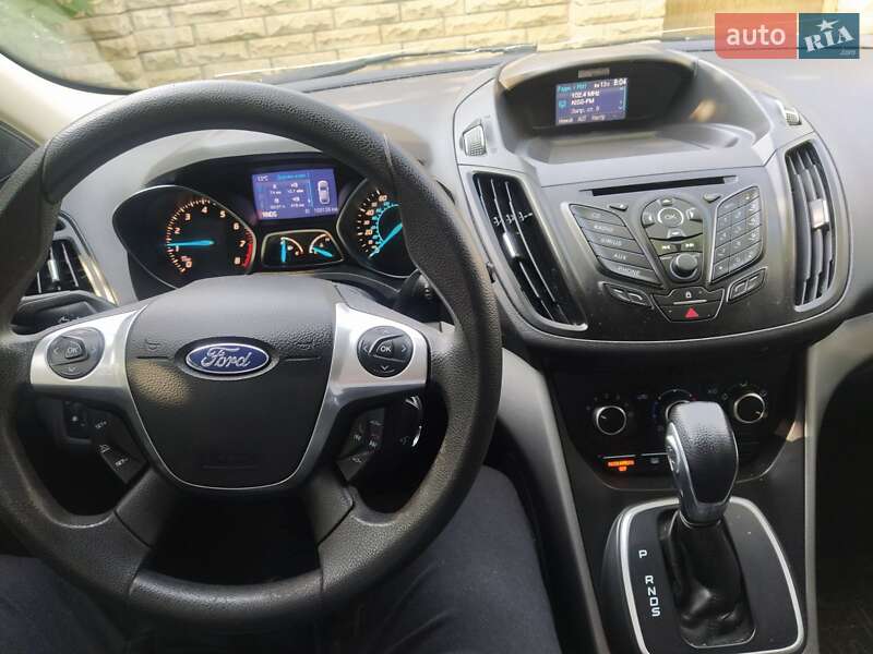 Внедорожник / Кроссовер Ford Escape 2012 в 