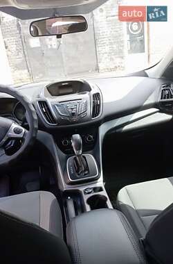 Внедорожник / Кроссовер Ford Escape 2012 в 