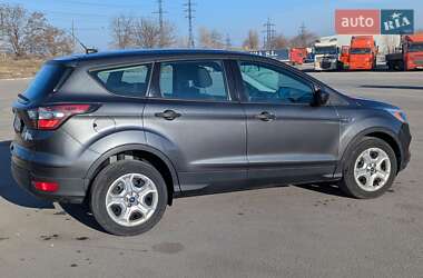 Внедорожник / Кроссовер Ford Escape 2017 в 