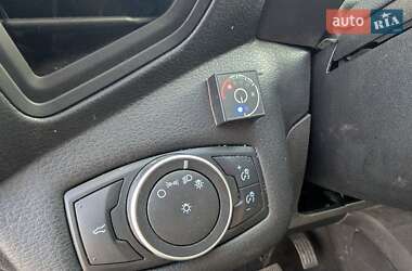 Внедорожник / Кроссовер Ford Escape 2017 в 