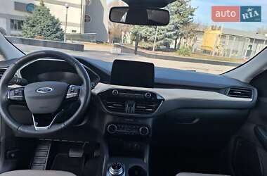 Внедорожник / Кроссовер Ford Escape 2021 в 
