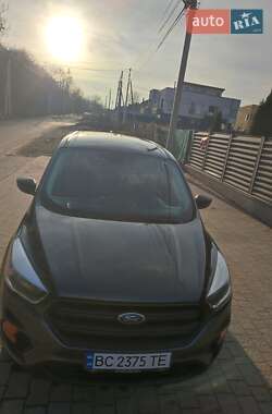 Внедорожник / Кроссовер Ford Escape 2016 в 