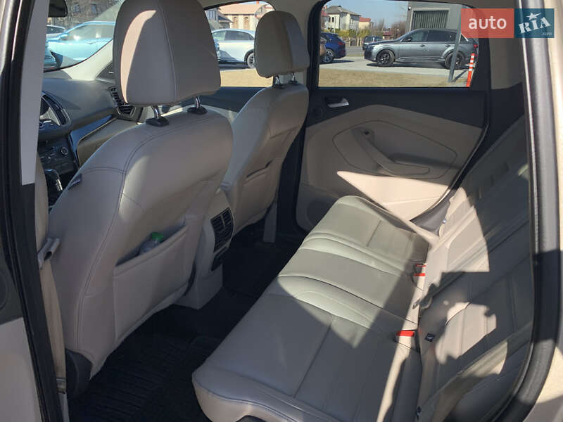 Внедорожник / Кроссовер Ford Escape 2016 в Ивано-Франковске