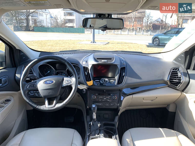 Внедорожник / Кроссовер Ford Escape 2016 в Ивано-Франковске
