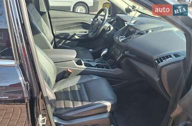 Внедорожник / Кроссовер Ford Escape 2019 в 