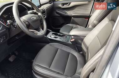 Внедорожник / Кроссовер Ford Escape 2022 в 