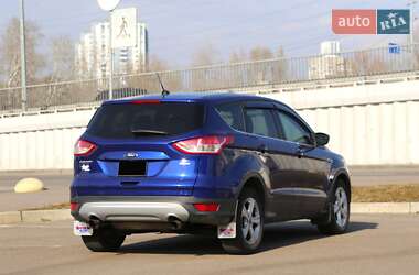 Внедорожник / Кроссовер Ford Escape 2013 в 