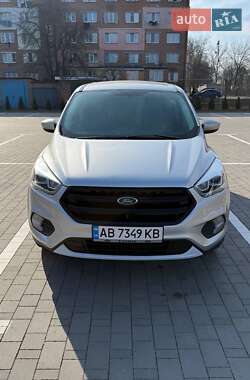 Внедорожник / Кроссовер Ford Escape 2016 в 