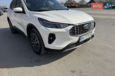 Внедорожник / Кроссовер Ford Escape 2023 в 