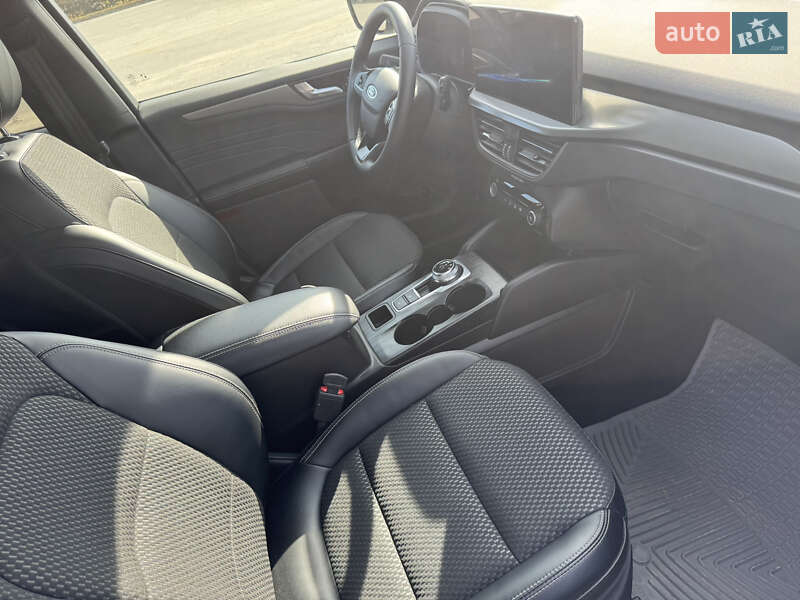 Внедорожник / Кроссовер Ford Escape 2023 в Полонном