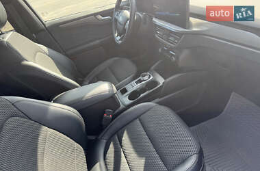Внедорожник / Кроссовер Ford Escape 2023 в 