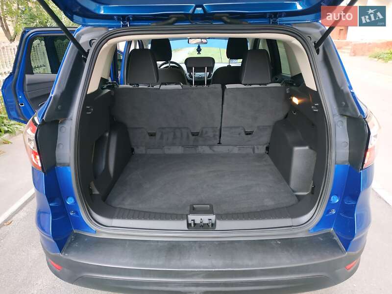 Внедорожник / Кроссовер Ford Escape 2019 в Черкассах