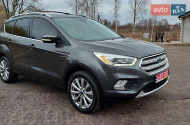Внедорожник / Кроссовер Ford Escape 2018 в 
