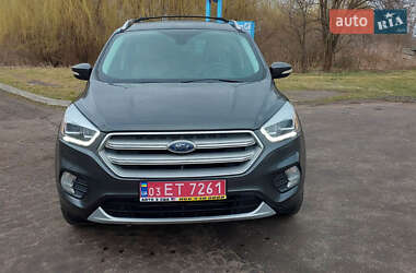 Внедорожник / Кроссовер Ford Escape 2018 в 